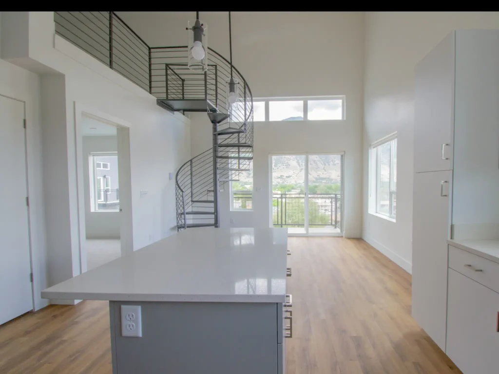 ae_urbia_ae-urbia-high-line-square-interior-3_11