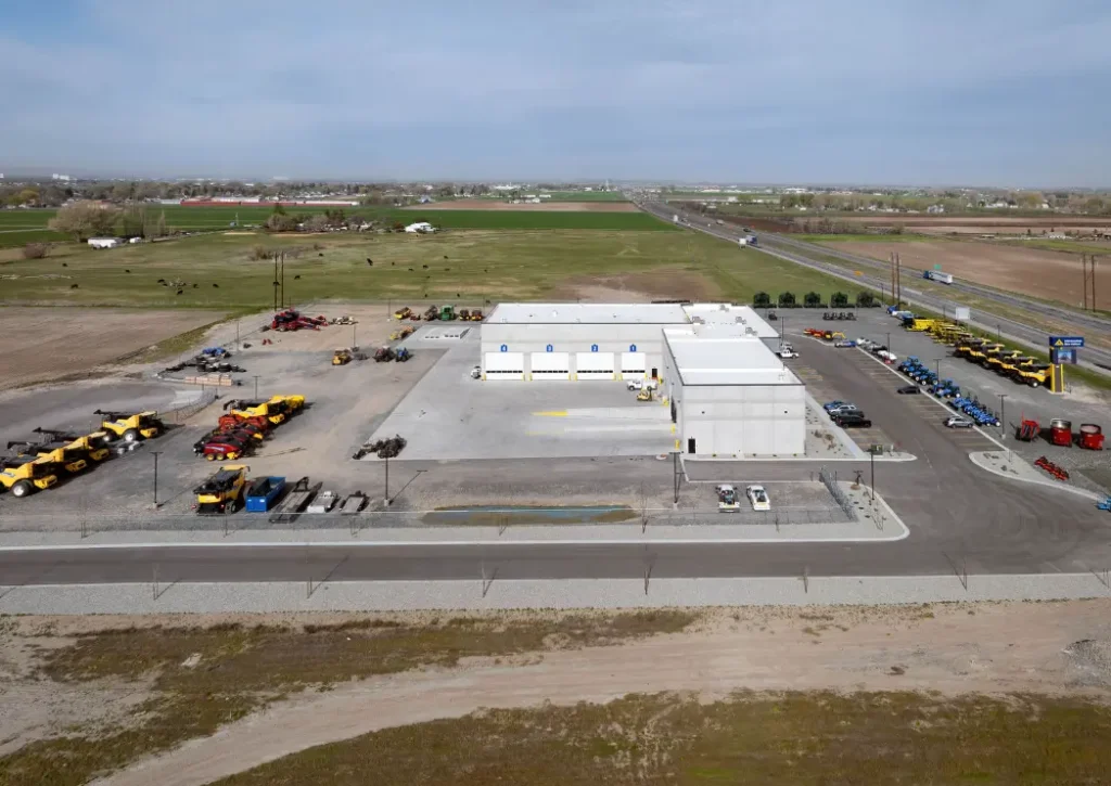ae-urbia-intermountain-new-holland-office-warehouse-8 AE Urbia Architects and Engineers Intermountain New Holland Office and Warehouse