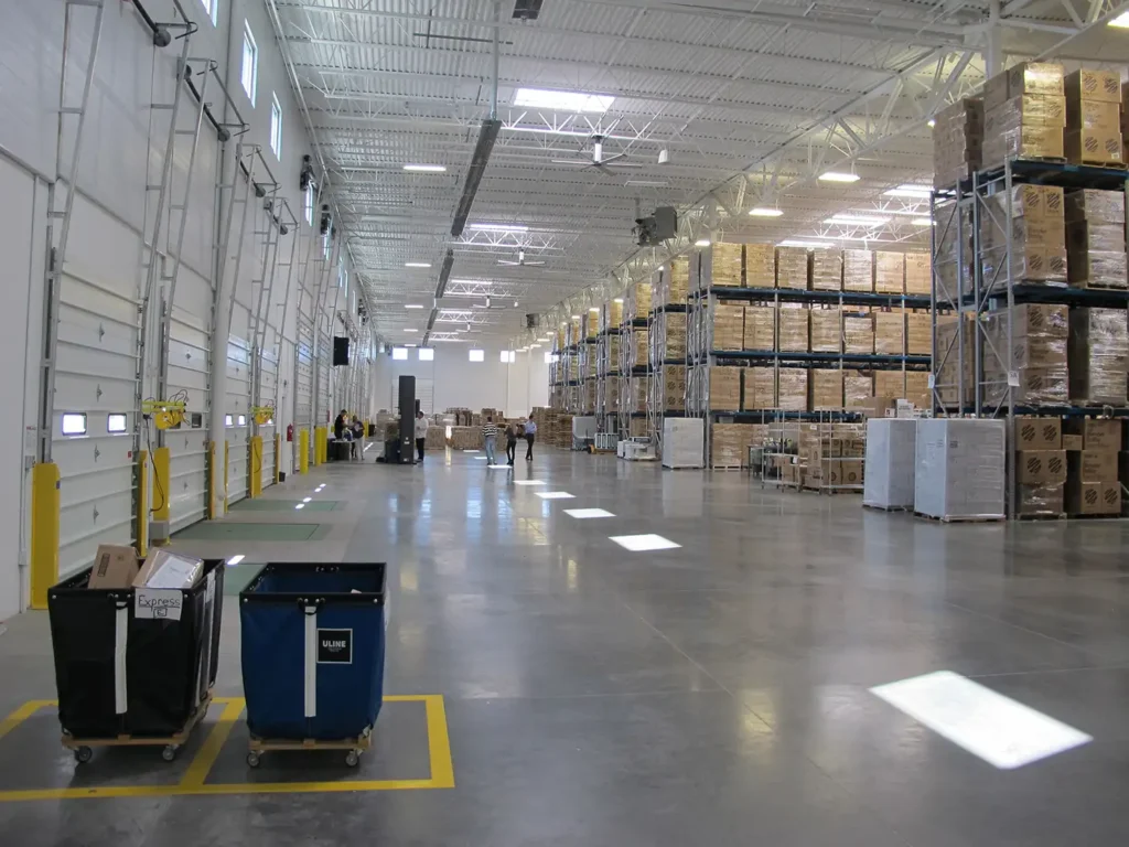 ae_urbia_blender bottle 7_5 AE Urbia Architects and Engineers Blender Bottle Office and Warehouse Interior