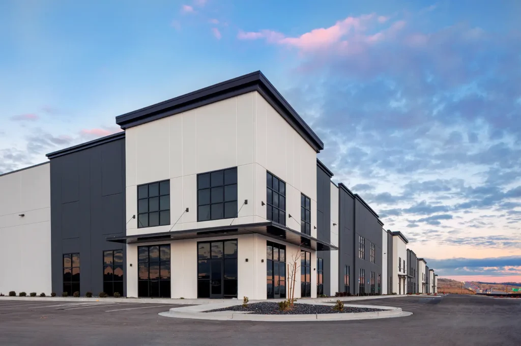 ae_urbia_pegasus2881_2 AE Urbia Architects & Engineers Pegasus Logistics Office/Warehouse