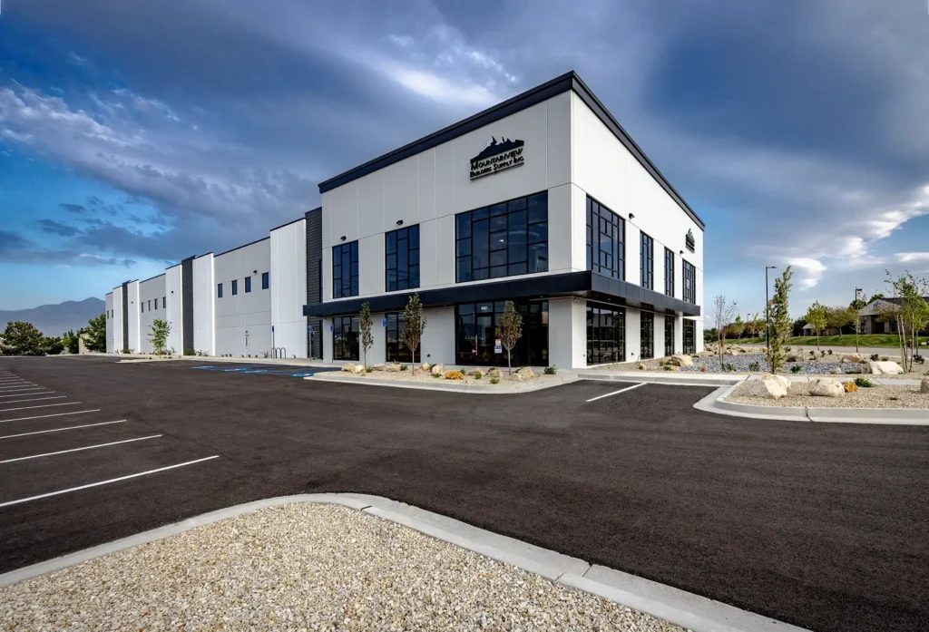 ae_urbia_r5ii0196_5 AE Urbia Architects & Engineers Mountview Building Supply Interior