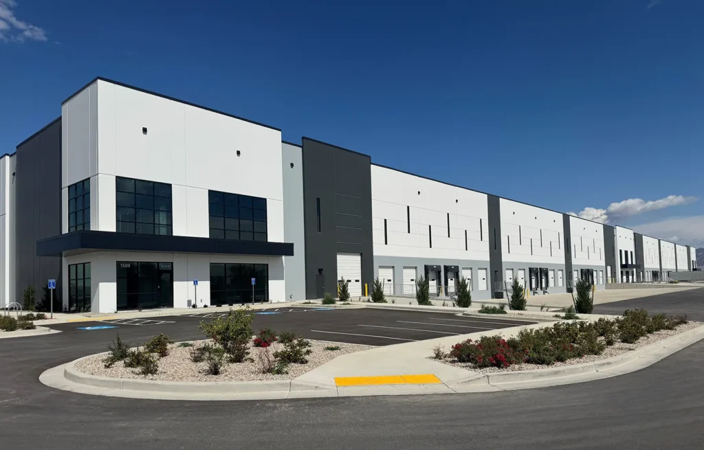 ae-urbia-oc-tanner-distribution-center-1 AE Ubria O.C. Tanner Distribution Center