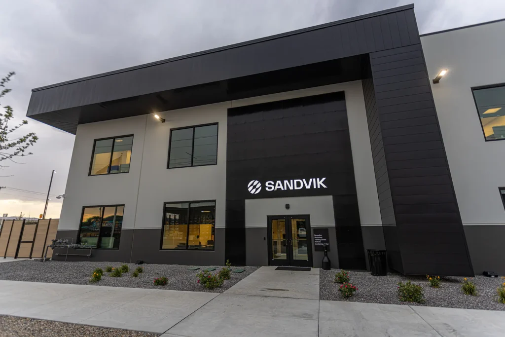 ae-urbia-sandvik-office-warehouse-2 AE Urbia Architects and Engineers Sandvik Exterior