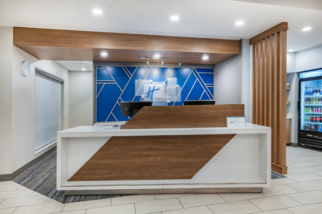 ae-urbia-holiday-inn-express-interior-4 AE Urbia Architects and Engineers Holiday Inn Express Interior