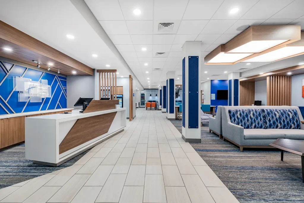 ae-urbia-holiday-inn-express-interior-5 AE Urbia Architects and Engineers Holiday Inn Express Interior